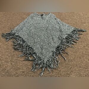 EUC! Mossimo S/M Gray Fringed Women's Sweater Poncho cover up